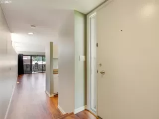 Photo #2: 21307167 Listing