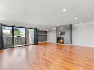 Photo #4: 21307167 Listing