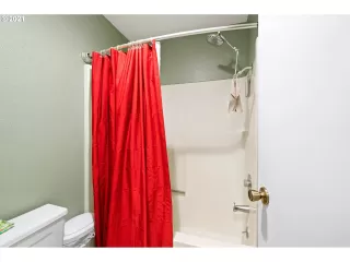 Photo #3: 21307908 Listing