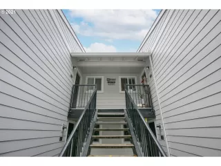 Photo #2: 21308151 Listing