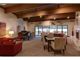 Photo #4: 21308549 Listing