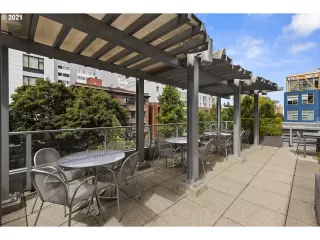 Photo #3: 21308605 Listing