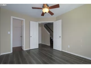 Photo #3: 21308886 Listing