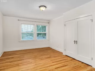 Photo #3: 21309399 Listing