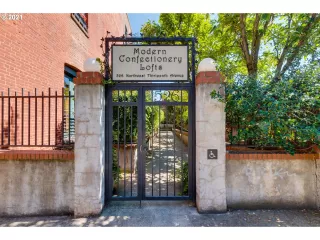 More Details about MLS # 21309615 : 1240 NW HOYT ST 5