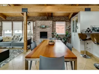 Photo #4: 21309615 Listing