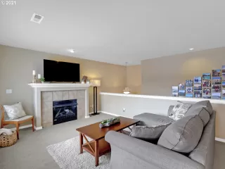 Photo #6: 21309639 Listing