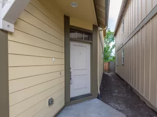 Photo #2: 21309789 Listing