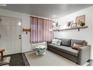 Photo #2: 21310376 Listing