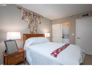 Photo #6: 21310466 Listing 