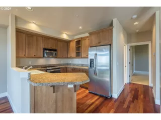 Photo #2: 21310778 Listing