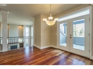 Photo #5: 21310778 Listing