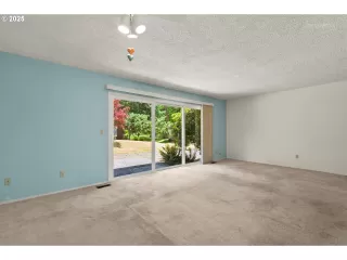 Photo #5: 213109369 Listing 