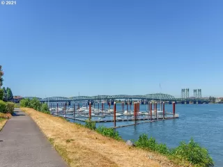 Photo #2: 21312462 Listing