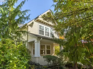 Photo #1: 21312834 Listing