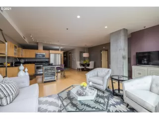 Photo #1: 21312976 Listing 