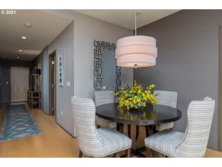 Photo #3: 21312976 Listing 