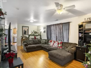 Photo #2: 21313012 Listing