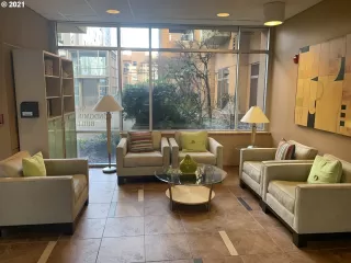 Photo #3: 21313585 Listing