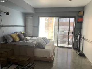 Photo #5: 21313585 Listing