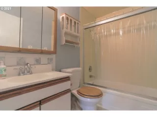 Photo #6: 21313849 Listing