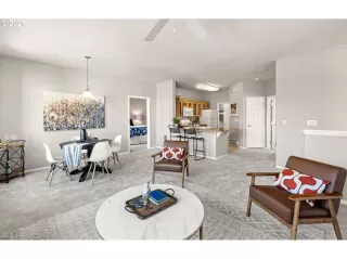 Photo #5: 21314095 Listing