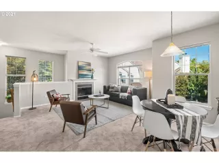 Photo #6: 21314095 Listing