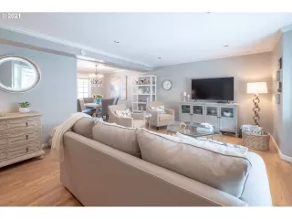 Photo #2: 21314249 Listing