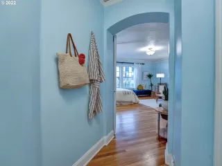 Photo #2: 21314279 Listing