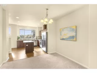 Photo #3: 21315083 Listing 