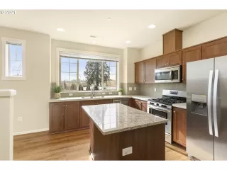 Photo #6: 21315083 Listing 