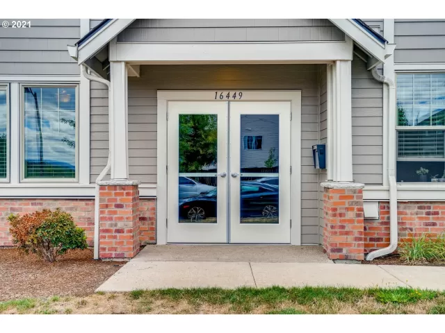 MLS: 21317362 Condo For Sale