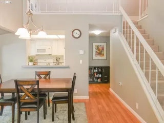 Photo #1: 21317905 Listing 