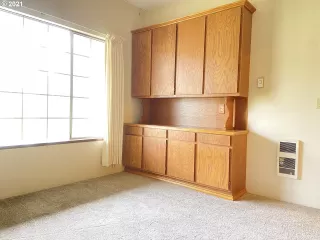 Photo #6: 21317977 Listing