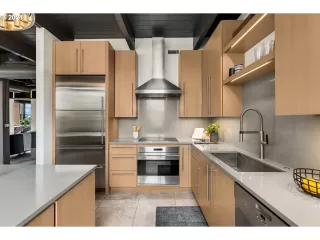 Photo #5: 21319074 Listing