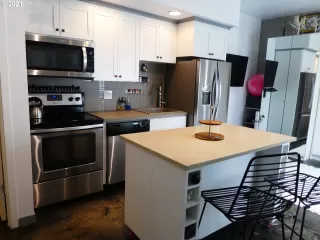 Photo #5: 21319175 Listing