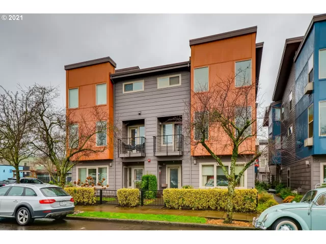 MLS: 21319213 Condo For Sale