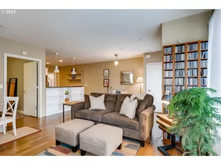 Photo #4: 21319213 Listing 
