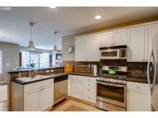 Photo #5: 21319213 Listing 