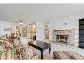 Photo #6: 21319281 Listing