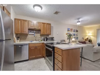 Photo #3: 21319523 Listing