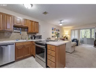 Photo #4: 21319523 Listing