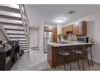 Photo #5: 21319523 Listing