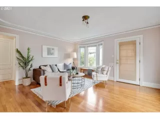 Photo #6: 21319942 Listing 