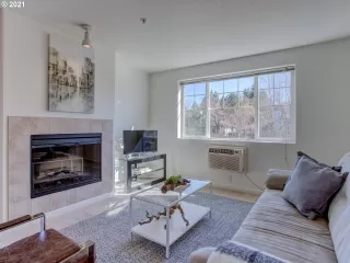 Photo #6: 21320049 Listing