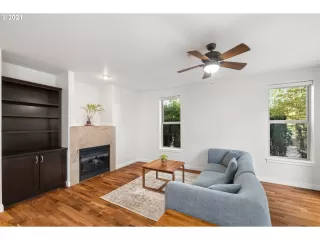 Photo #2: 21320179 Listing