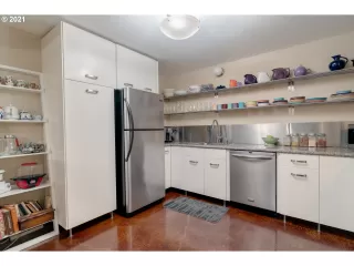 Photo #2: 21320947 Listing