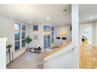 More Details about MLS # 21321368 : 835 SW BROADWAY DR 2