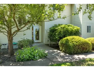 Photo #1: 21321412 Listing