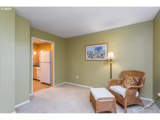 Photo #6: 21321412 Listing